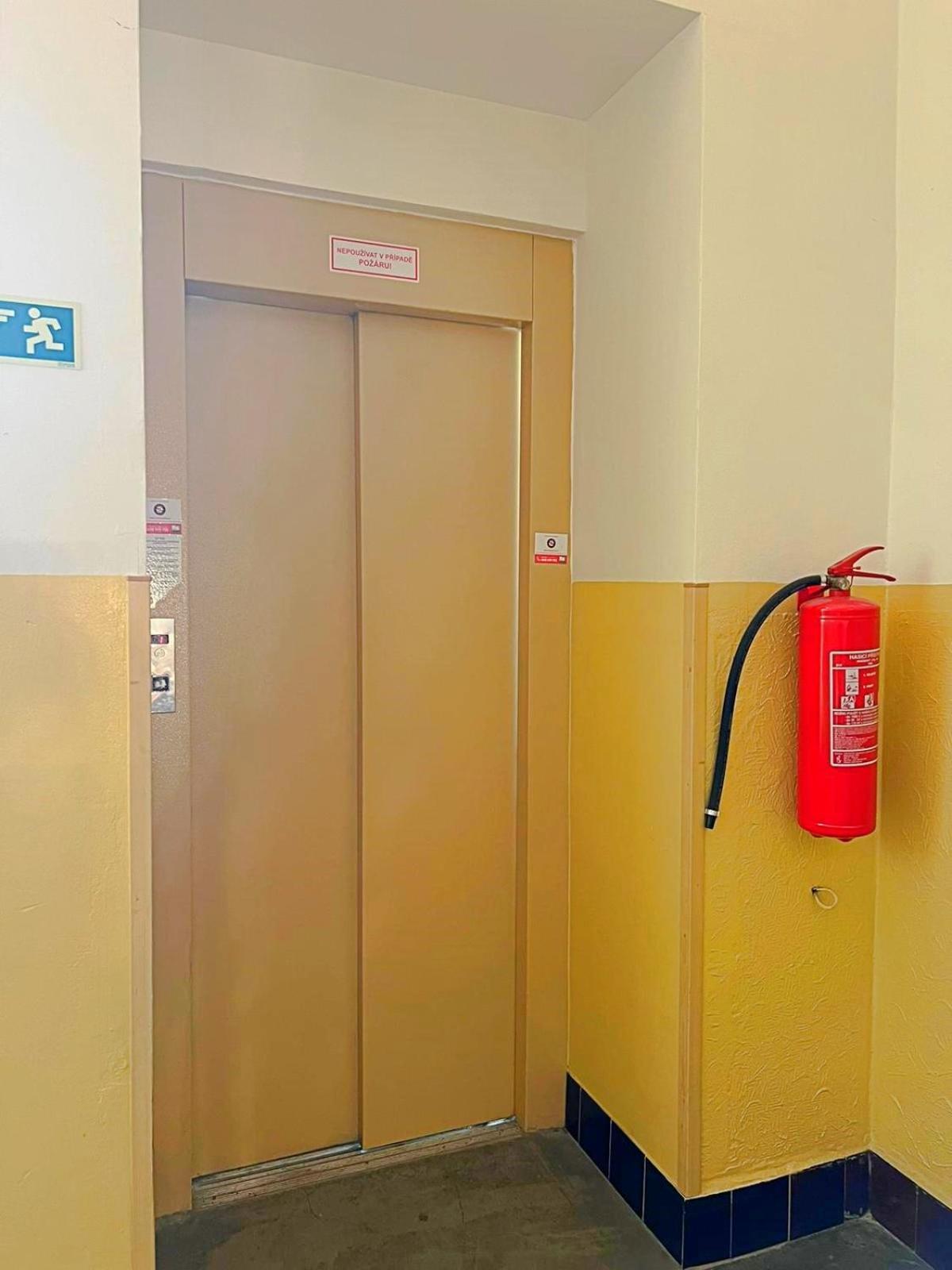 פראג Mezonetovy Apartman V Centru מראה חיצוני תמונה